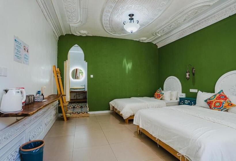 Familiekamer met Uitzicht op de Tuin, 达卜·九宿民宿