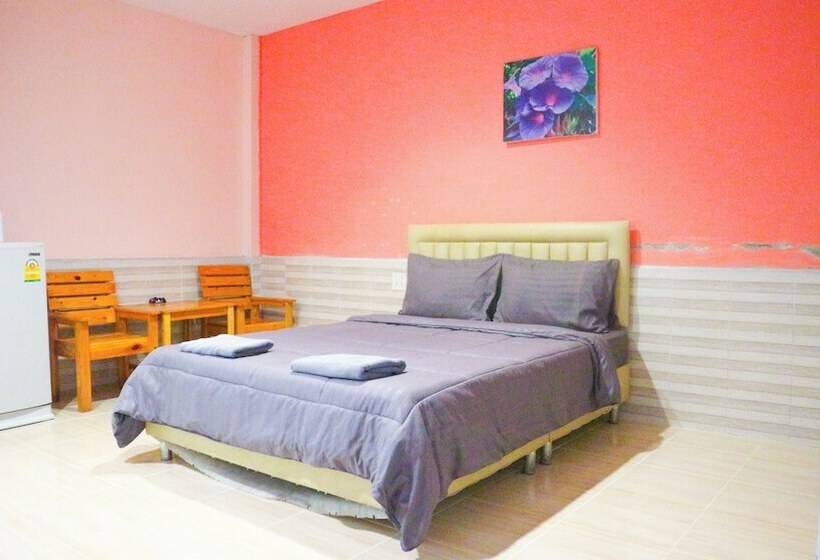 디럭스 룸, The Moon Resort Phetchaburi