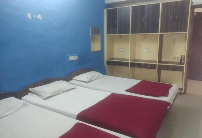 Номер Стандарт Трехместный, Sai Lodge