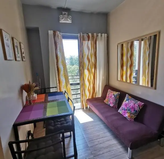 2 Bedroom Family Apartment with Views, Nicole S Homestay