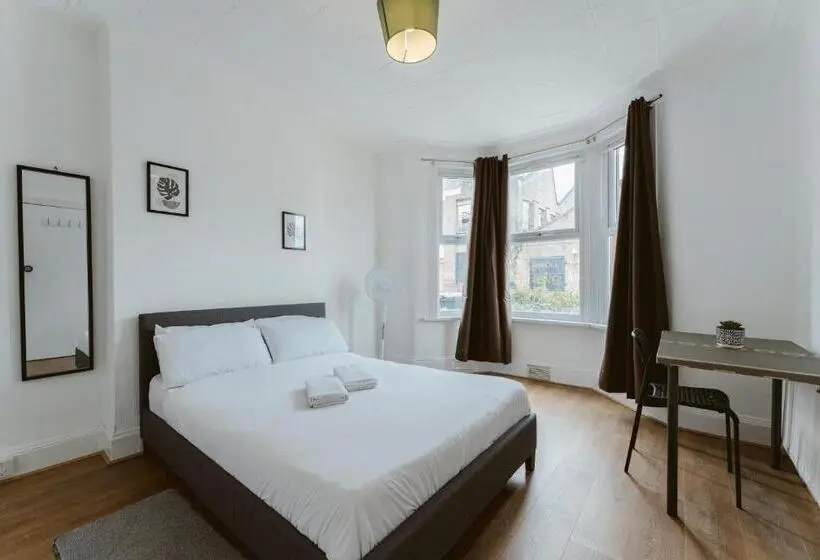 バス共有のスタンダードルーム, Manor House Great Rooms To Stay