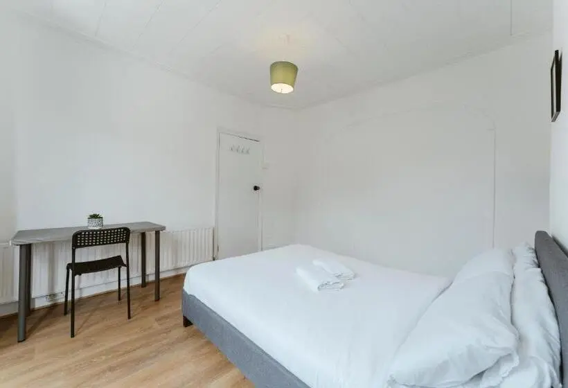 バス共有のスタンダードルーム, Manor House Great Rooms To Stay