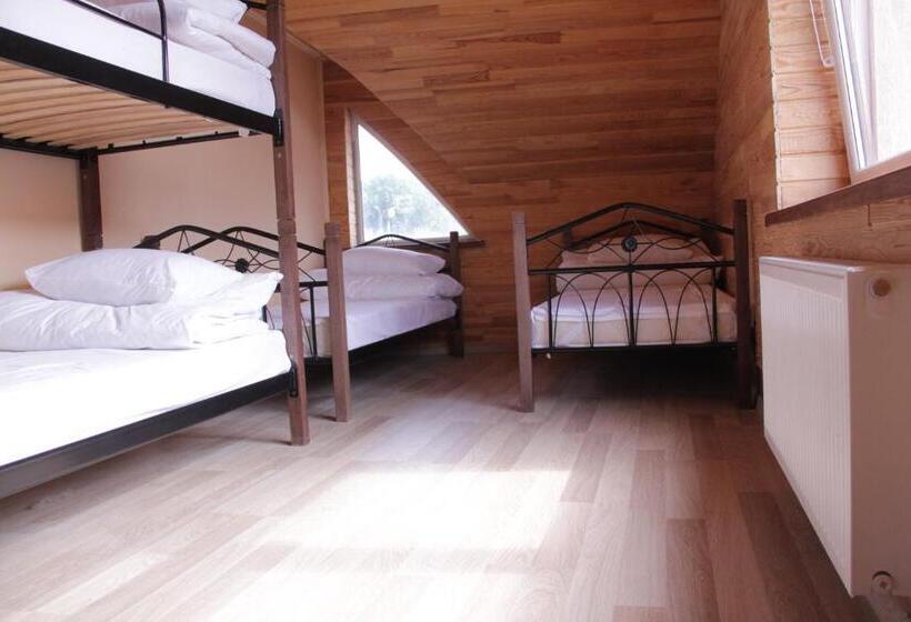 غرفة رباعية اقتصادية مع حمام مشترك, Freedom