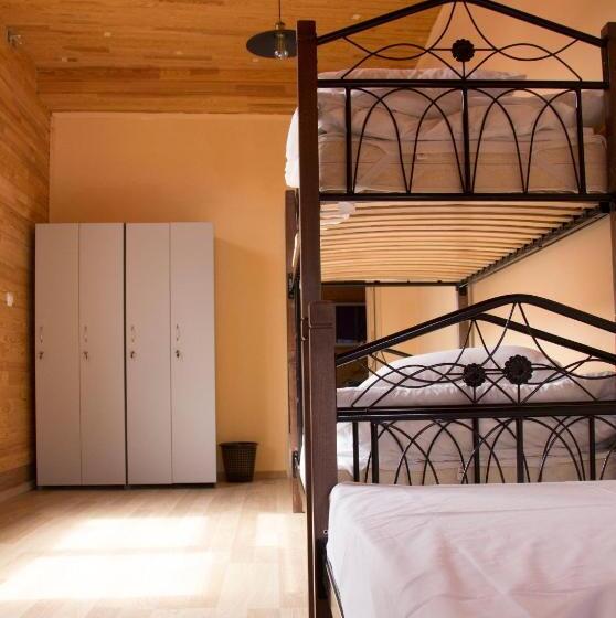 غرفة رباعية اقتصادية مع حمام مشترك, Freedom