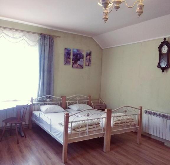 غرفة عائلية, Freedom