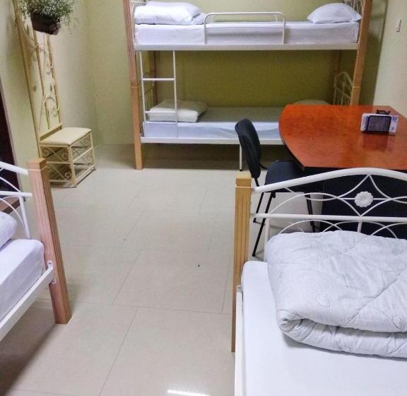 غرفة رباعية اقتصادية مع حمام مشترك, Freedom