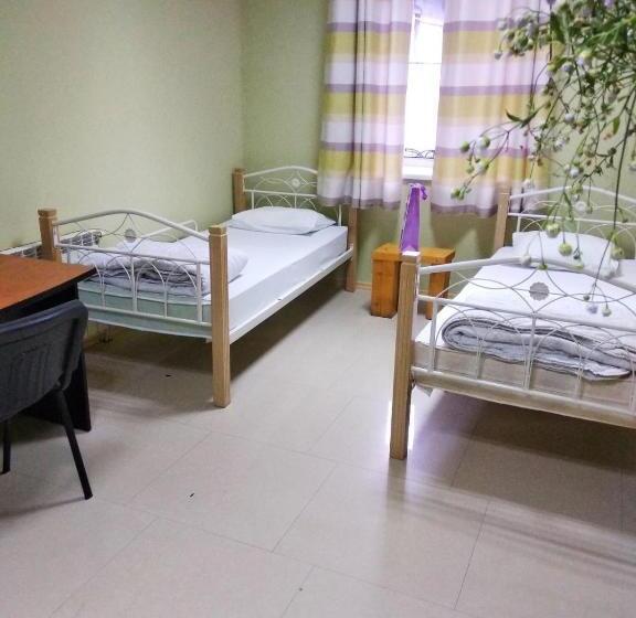 غرفة رباعية اقتصادية مع حمام مشترك, Freedom