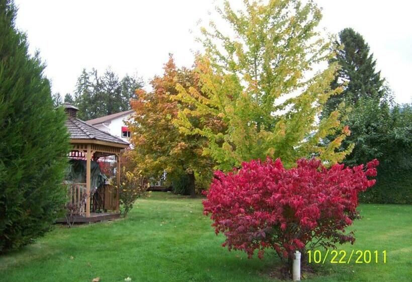 ファミリールーム, Bavarian Orchard Motel