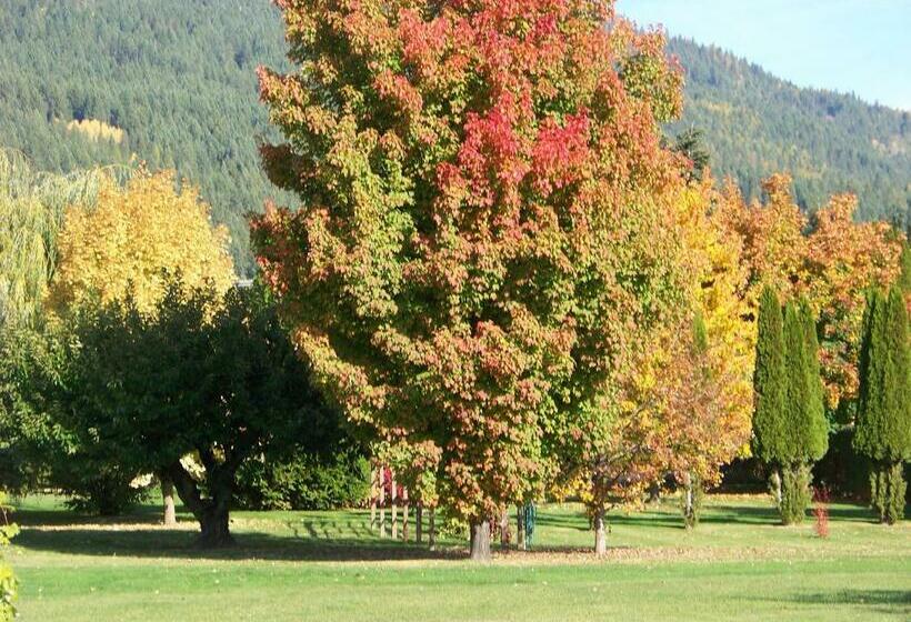 ファミリールーム, Bavarian Orchard Motel