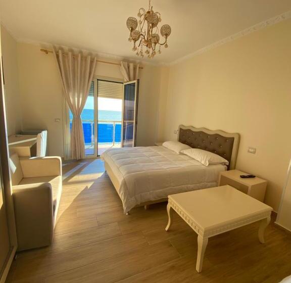 اتاق خانوادگی با چشمانداز دریا, 3 Vellezerit