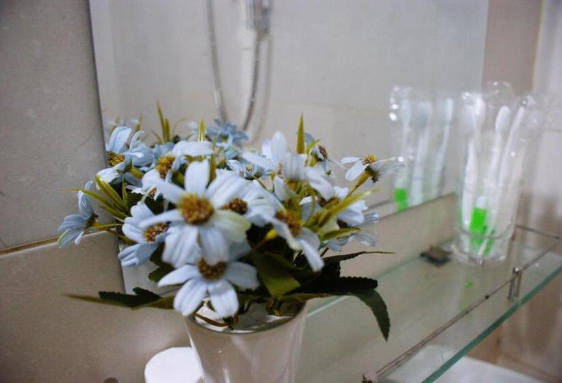 اتاق استاندارد چهار تخته, An Nhien