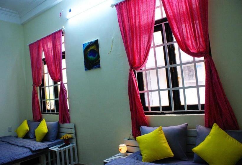 اتاق استاندارد چهار تخته, An Nhien