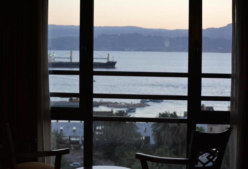 اتاق استاندارد با چشم‌انداز دریا, City Tower