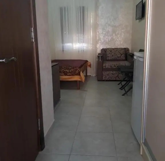 اتاق استاندارد سه نفره, Grand