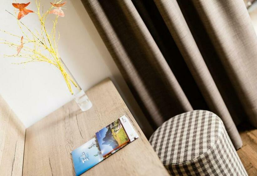 バルコニー付きスタンダードルーム, Linder Cycling