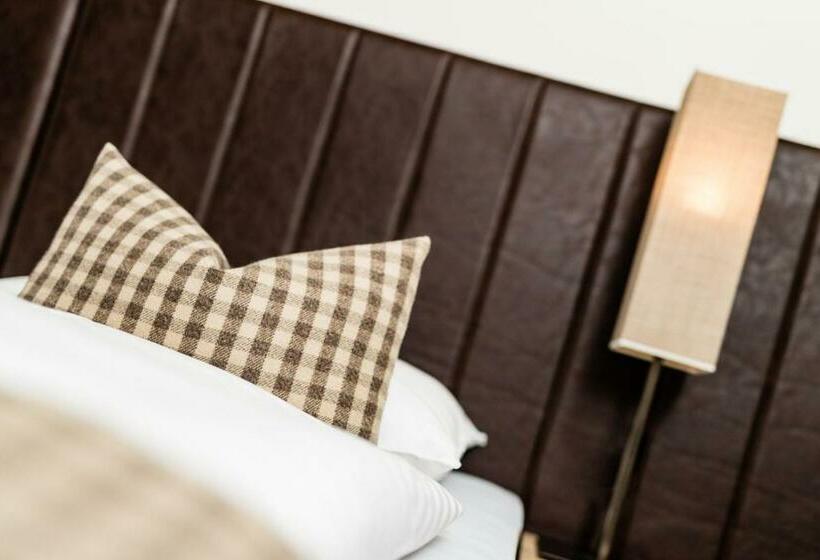 Quarto Estandar com Sacada, Linder Cycling