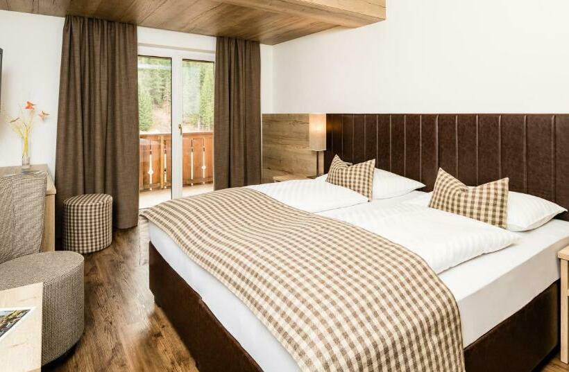 バルコニー付きスタンダードルーム, Linder Cycling