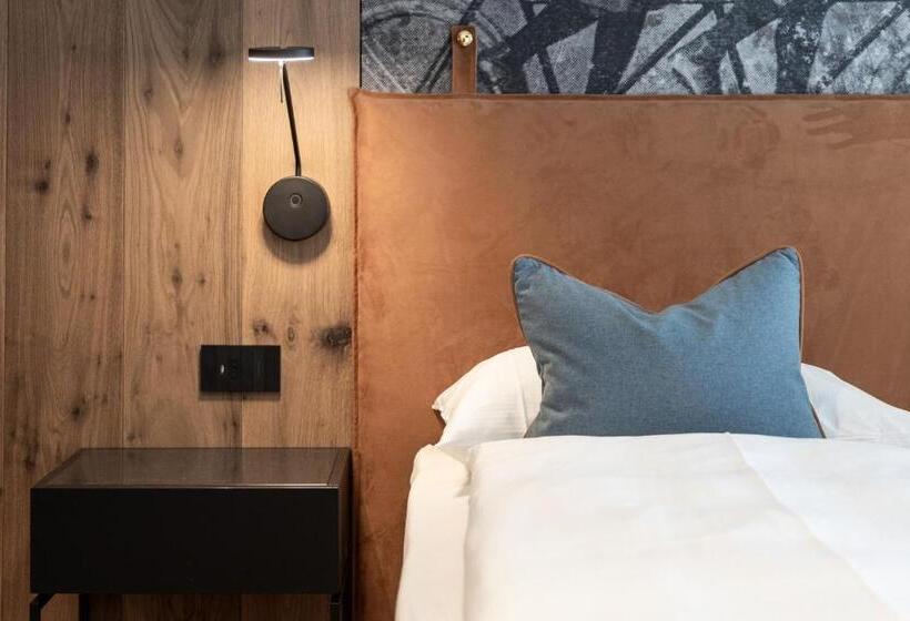 Quarto Estandar com Sacada, Linder Cycling
