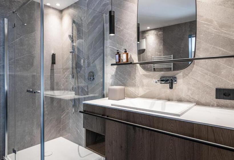 バルコニー付きスタンダードルーム, Linder Cycling