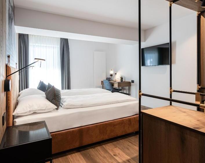 バルコニー付きスタンダードルーム, Linder Cycling