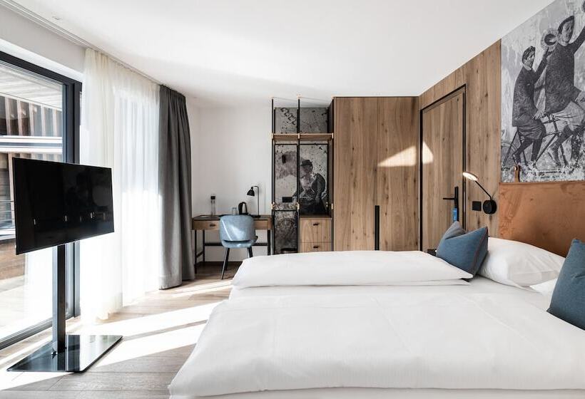 اتاق لوکس, Linder Cycling