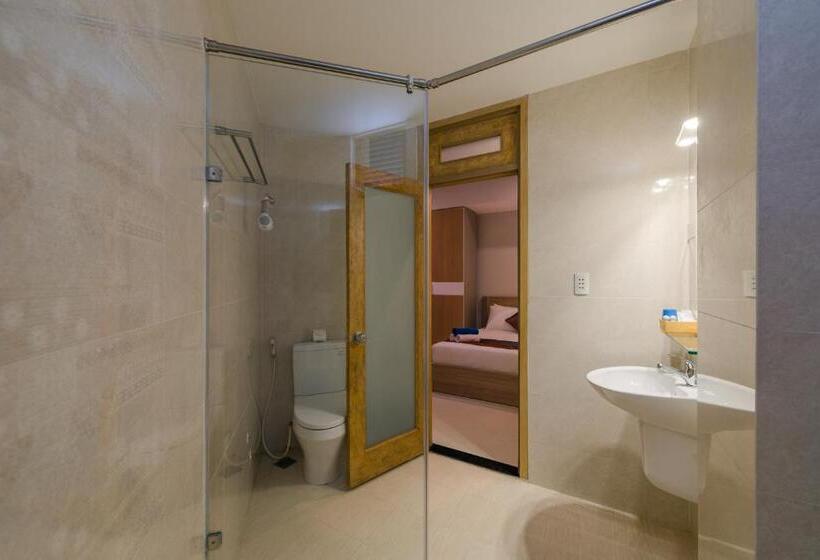 اتاق استاندارد چهار تخته, Nipola