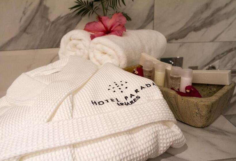 주니어 스위트 발코니, Parada Linares