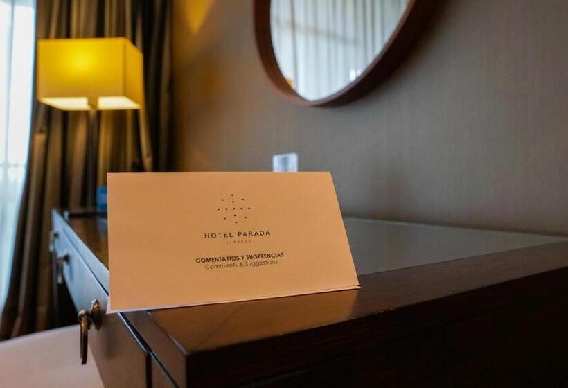 주니어 스위트 발코니, Parada Linares