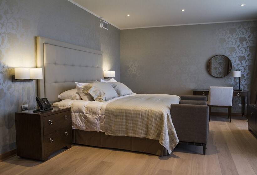 프레지덴셜 스위트, Parada Linares