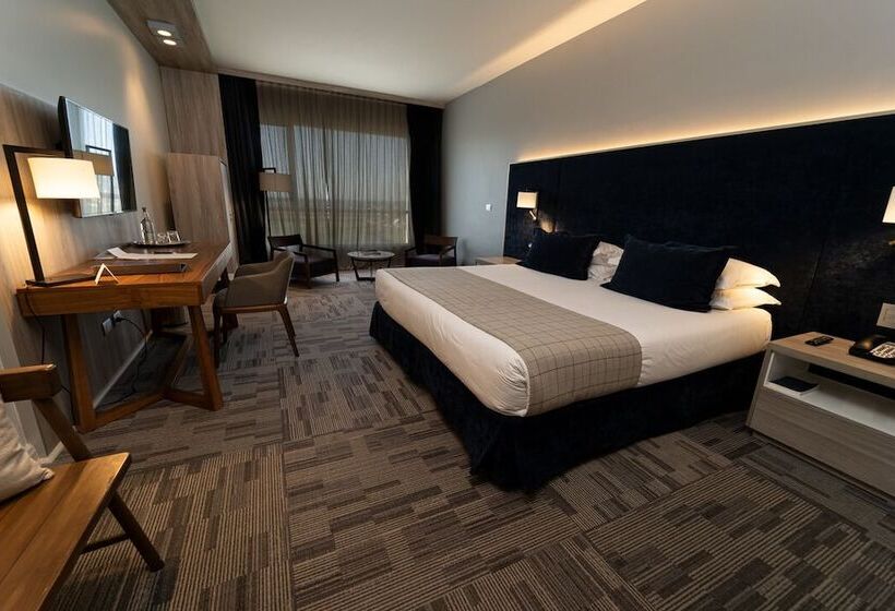 스탠다드 싱글 룸, Parada Linares