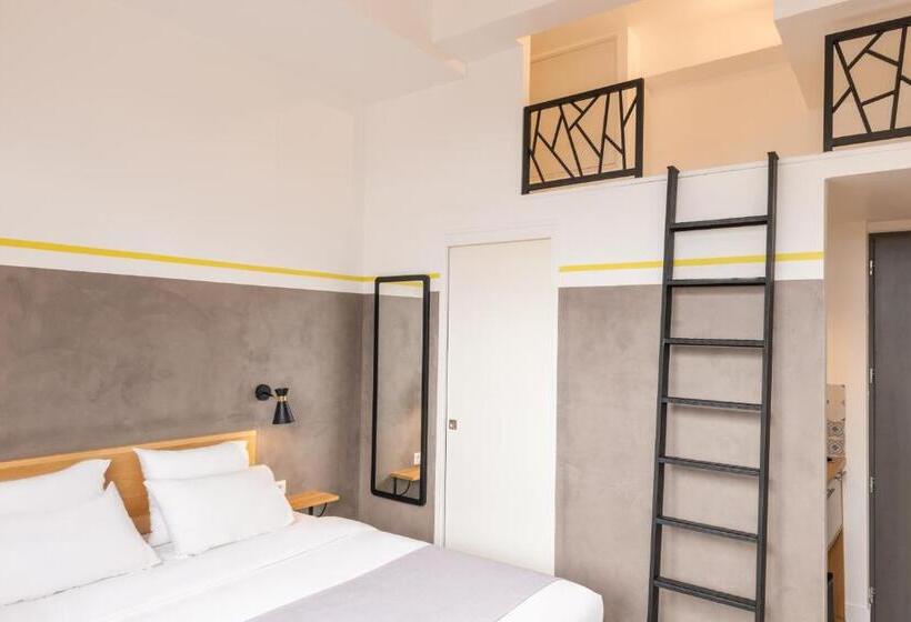 컴포트 룸, Terre Neuve