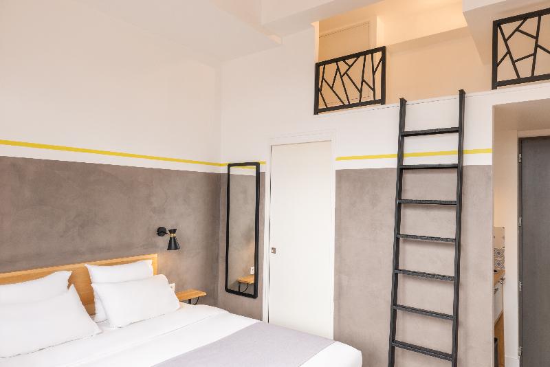 컴포트 룸, Terre Neuve