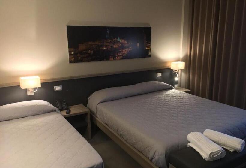 豪华三人间, La Sosta Motel Tavola Calda