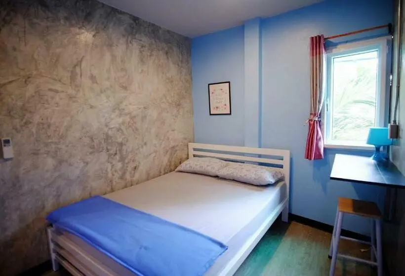 اتاق اکونومی یک تخته, Nap Corner Hostel
