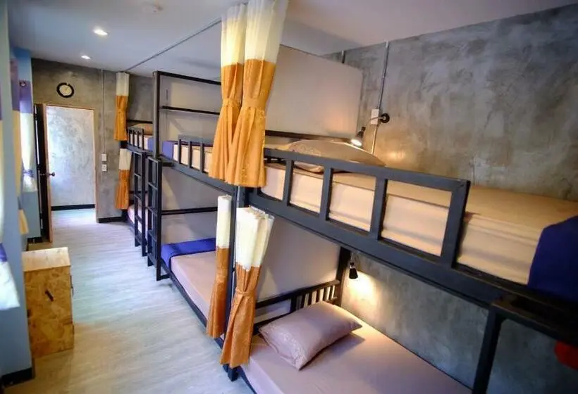 تختخواب در اتاق مشترک, Nap Corner Hostel
