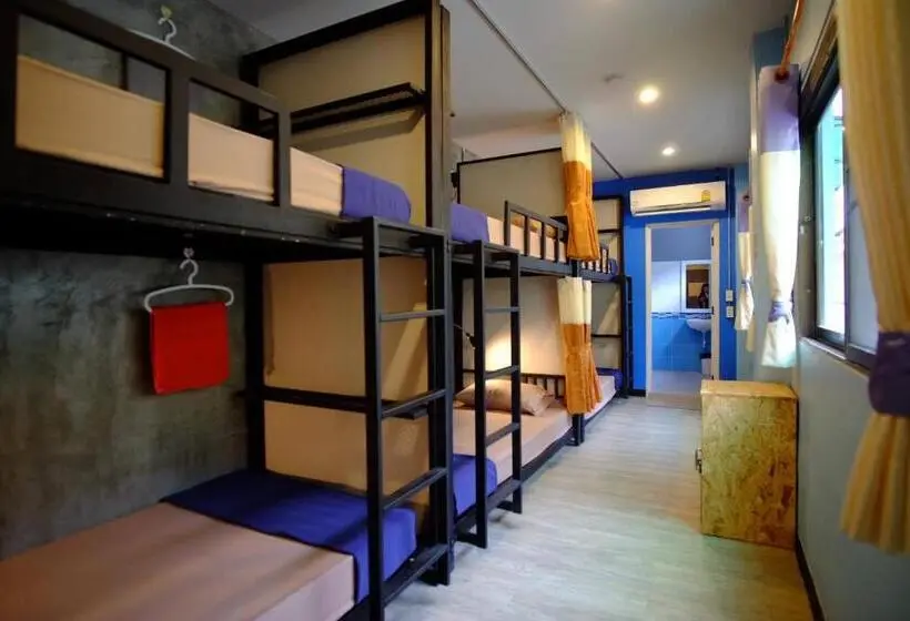 تختخواب در اتاق مشترک, Nap Corner Hostel
