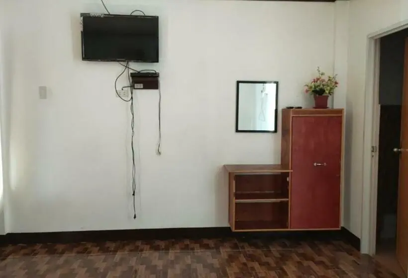 Camera Familiare, Aloha