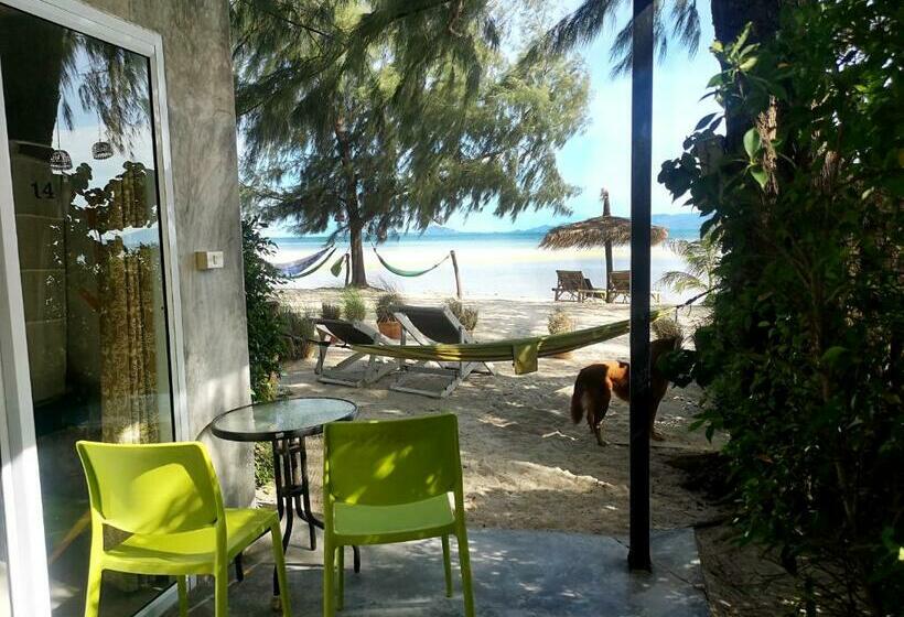 标准平房, Seaesta Beach