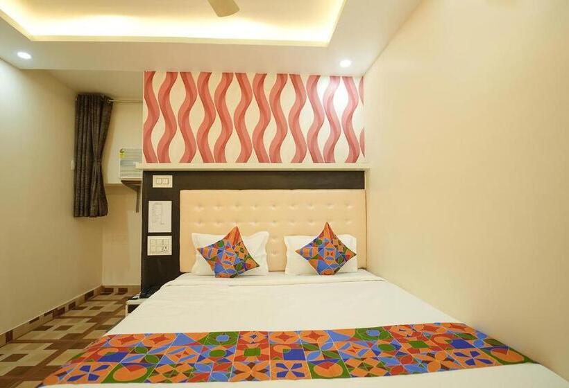 디럭스 룸, Fabhotel Grand Vatika