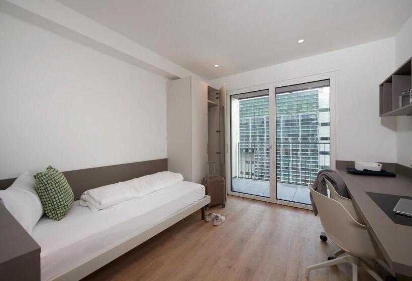 اتاق استاندارد یک نفره, Ferrari Tower