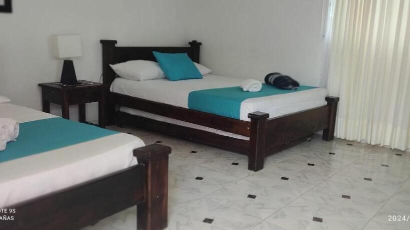 اتاق خانوادگی, El Paraiso Campestre