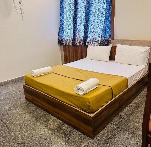 חדר סטנדרט, Embassy Grand Boarding And Lodging