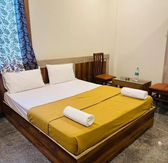 デラックスルーム, Embassy Grand Boarding And Lodging