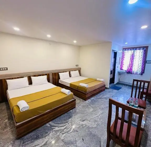 デラックスファミリールーム, Embassy Grand Boarding And Lodging