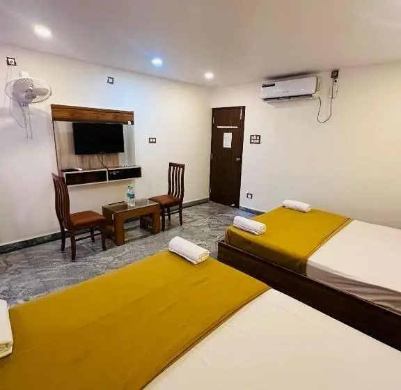 デラックスファミリールーム, Embassy Grand Boarding And Lodging