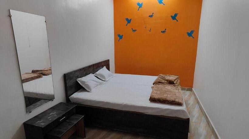 エコノミー4人部屋, Tara Guest House