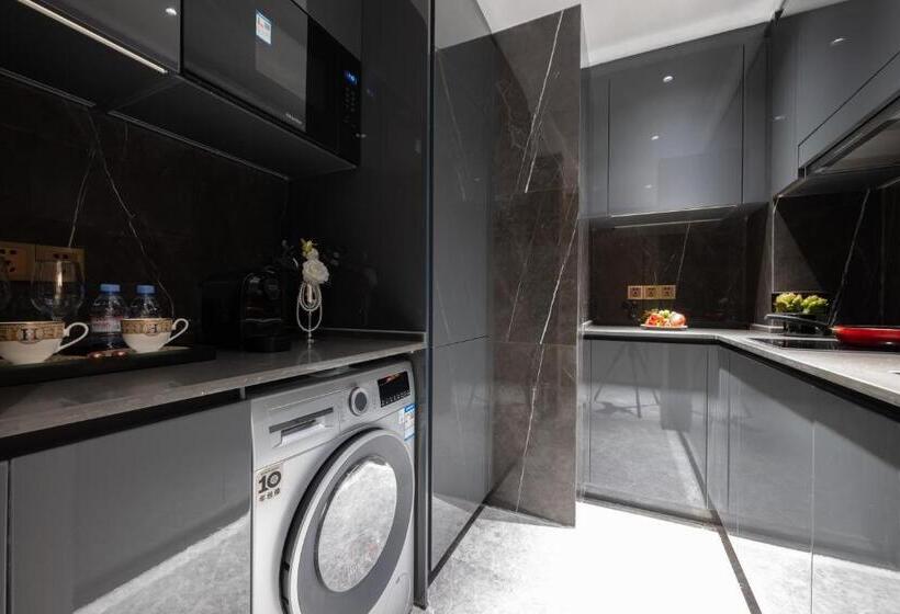 Студио Стандарт Вид на Сад, 曼笛国际酒店公寓广州珠江新城店