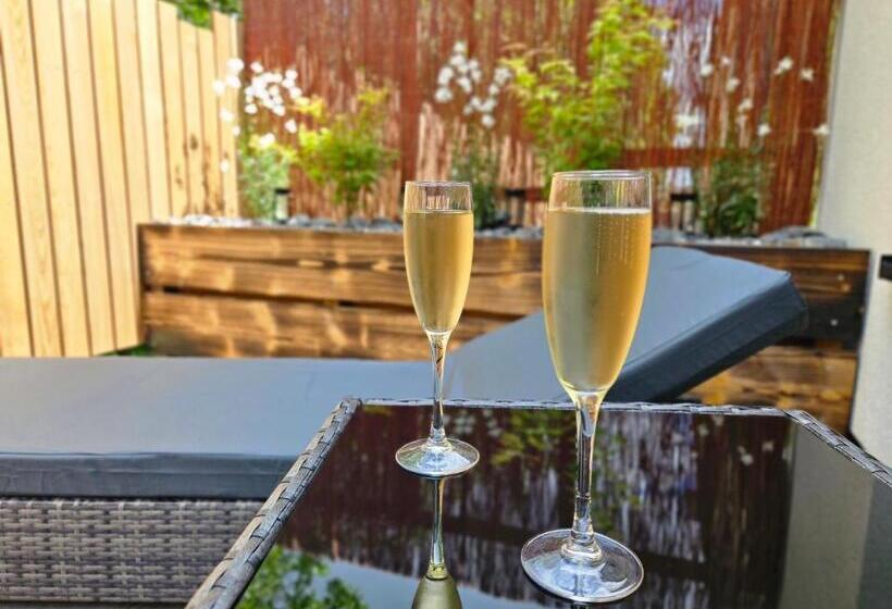 스탠다드 테라스 룸, Lovely Goodies Olympe Cachemire