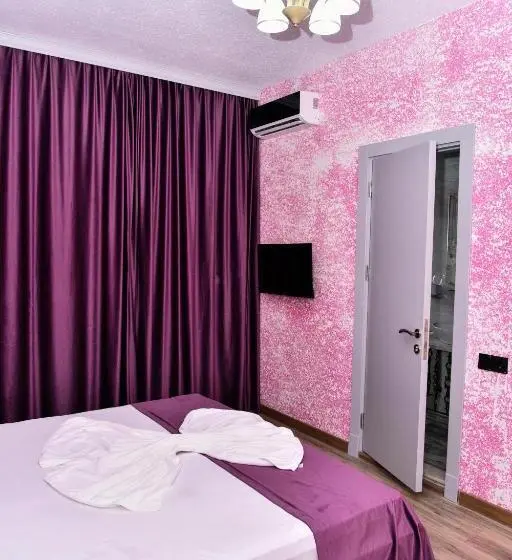 اتاق اکونومی, Avrasya Inn