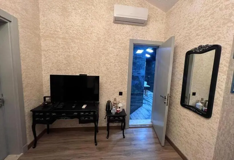 اتاق لوکس, Avrasya Inn